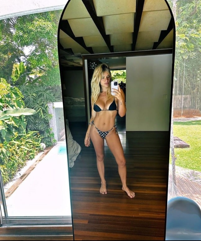 Giovanna Ewbank surge de biquíni e fala se está grávida