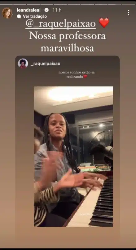 Filha de Leandra Leal surge tocando piano e talento surpreende 